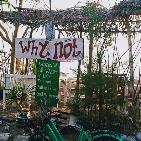 Why Not Bar And Bungalows #2 Pemenang Buitenkant foto