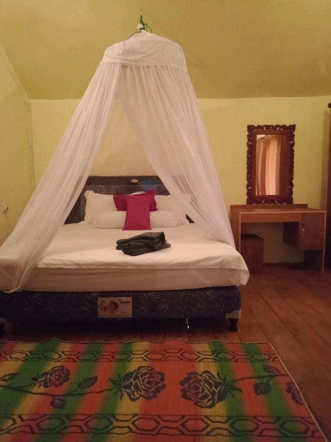 Why Not Bar And Bungalows #2 Pemenang Buitenkant foto