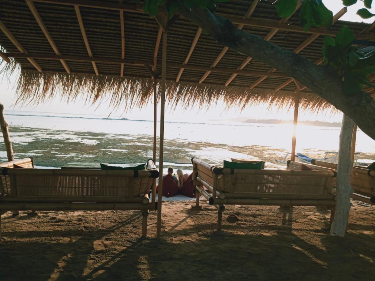 Why Not Bar And Bungalows #2 Pemenang Buitenkant foto